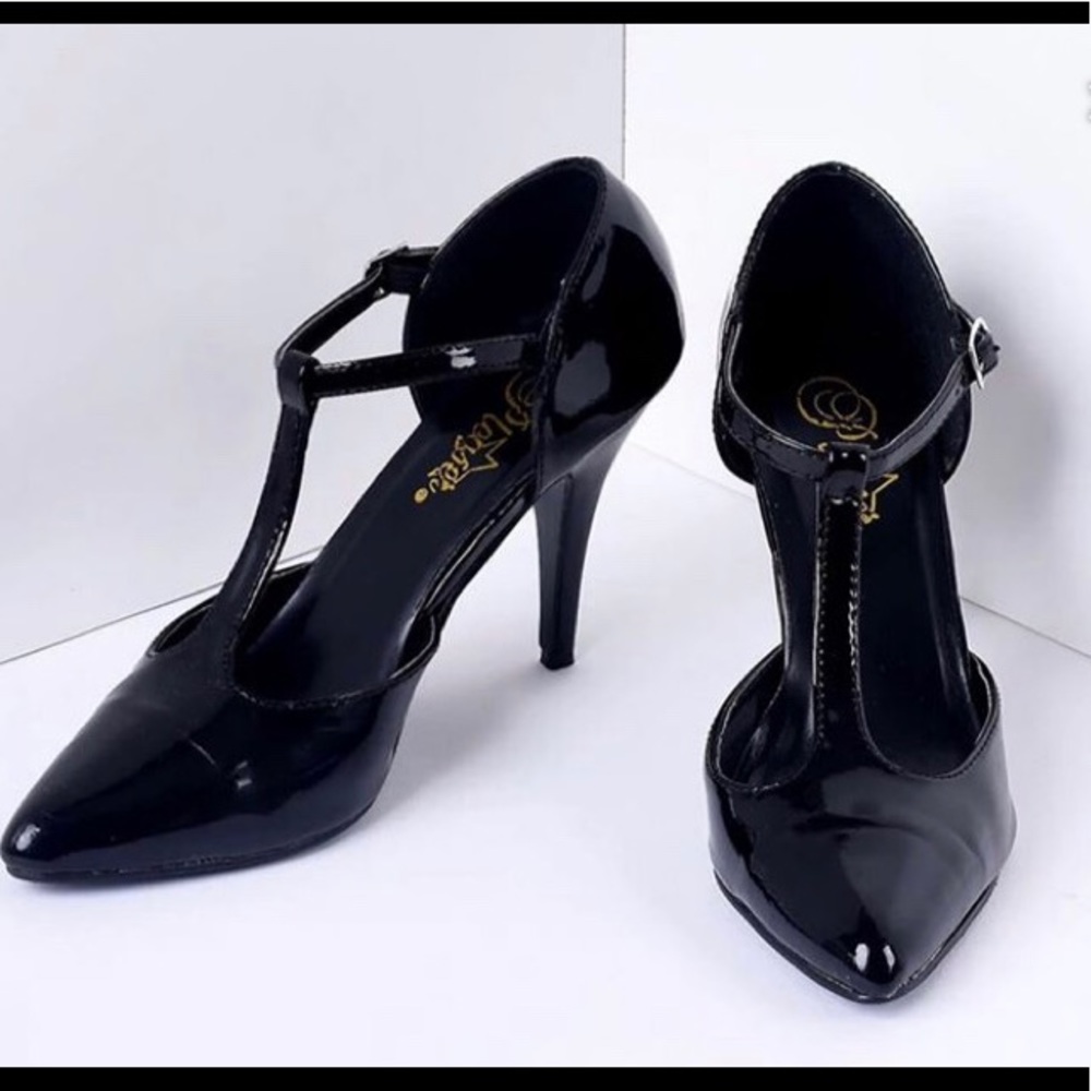 NYT Unique Vintage 1920s style T strap heels